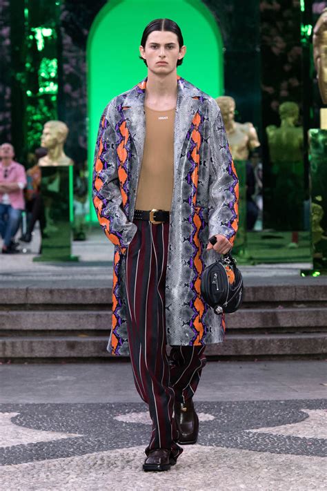 versace men's fashion show 2019|versace fashion week 2023.